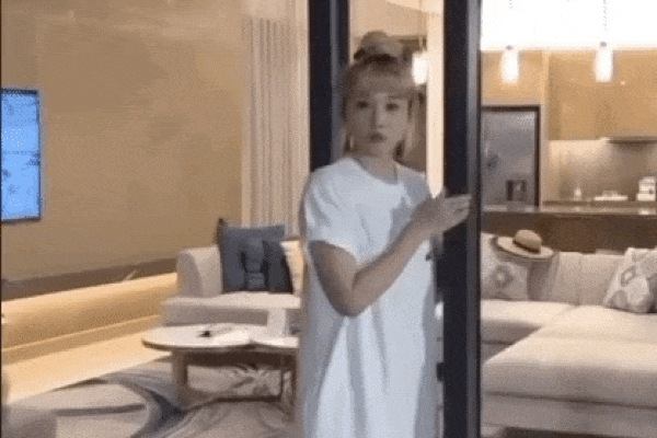 Trấn Thành nhiễm Covid-19, Hari Won đăng dòng trạng thái gây hoang mang-5