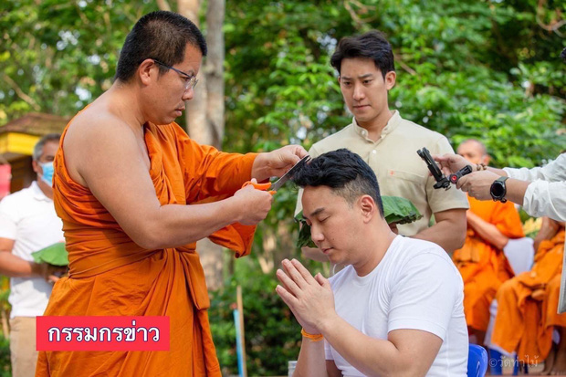 Bị tình nghi trong vụ nữ diễn viên Chiếc Lá Bay tử nạn, 2 nam đại gia bất ngờ xuống tóc xuất gia-1