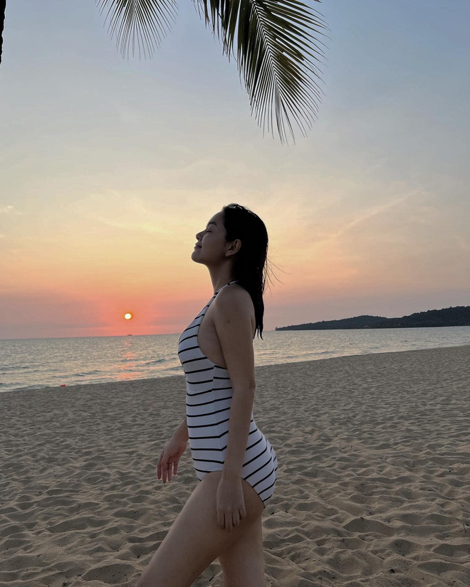 Phạm Quỳnh Anh diện bikini, lộ full vòng 2 lùm lùm giữa thông tin bầu bí-2