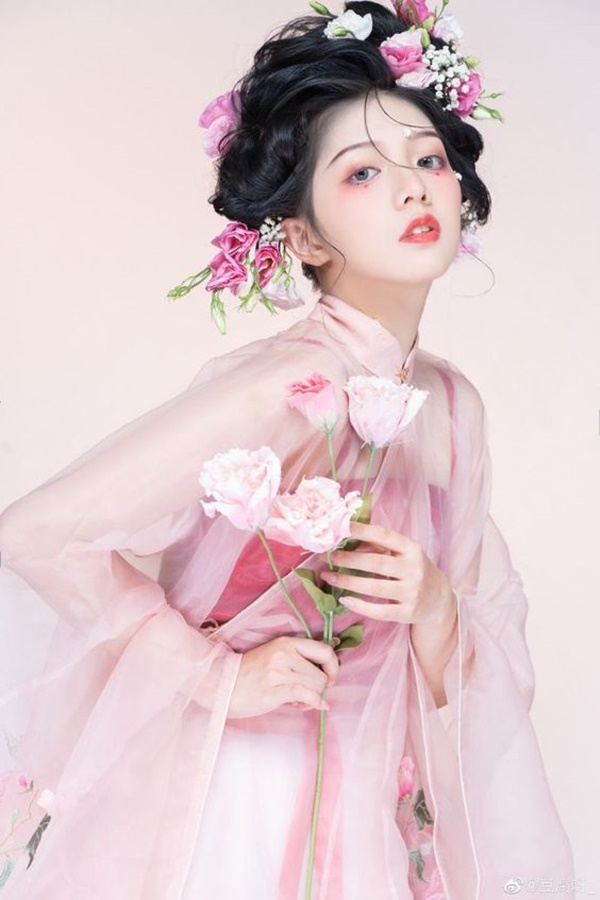 3 người mệnh Mộc tuổi này được sao cát tinh chiếu rọi trong nửa đầu năm Nhâm Dần 2022, từ Rằm tháng 2 âm lịch rước lộc vào nhà-3