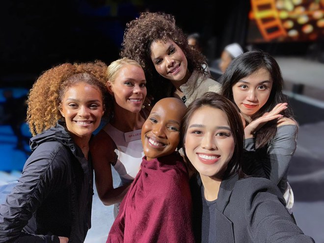 Đỗ Thị Hà mượn váy của người đẹp Puerto Rico-1