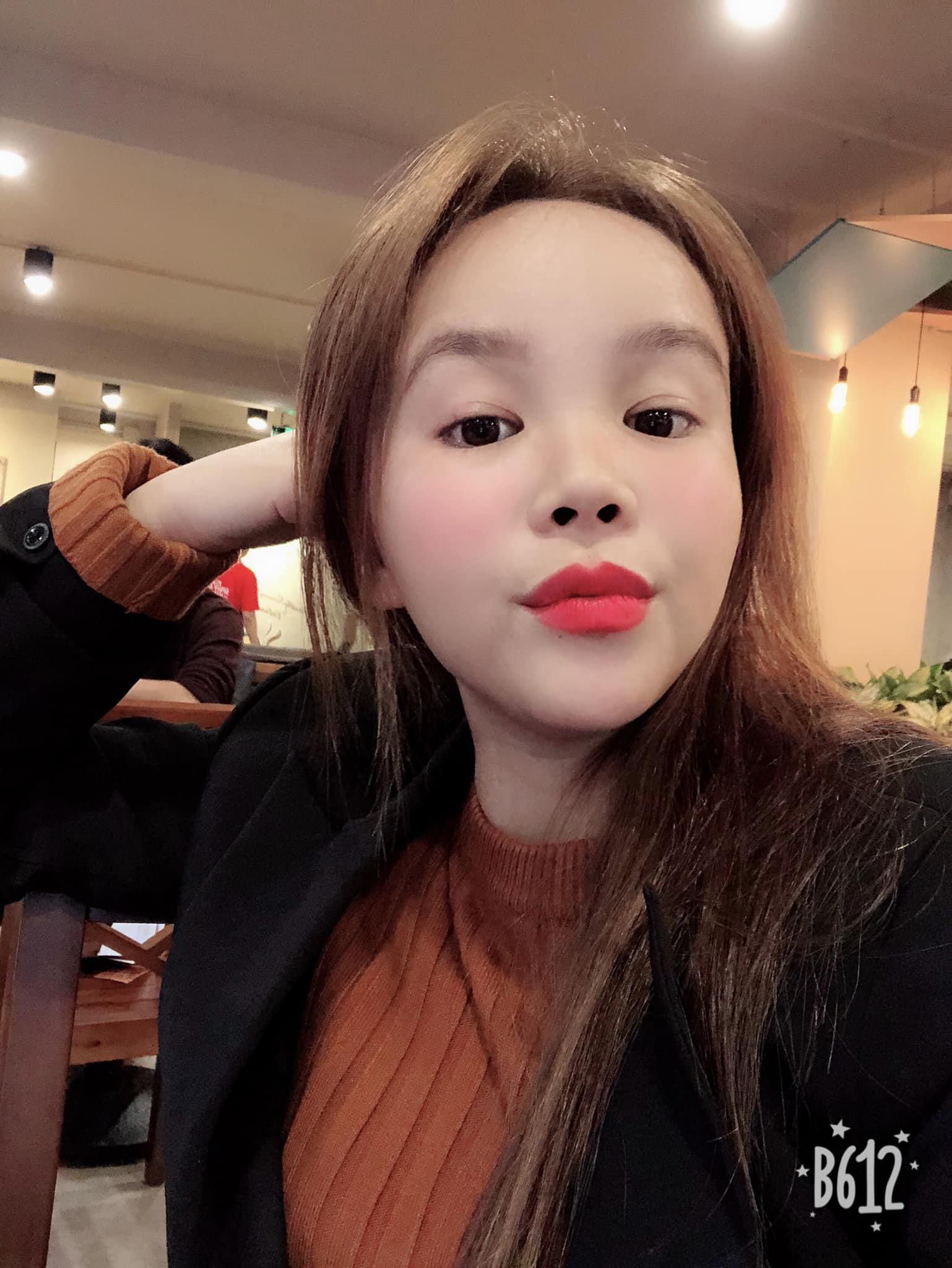 Nữ đại gia Sài Gòn khoe chi gần 4 tỷ mua nhẫn kim cương để được Ngọc Trinh trực tiếp đi ship hàng-2