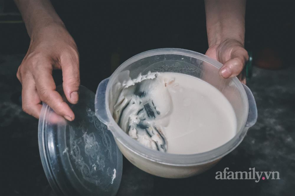 Những phận đời lam lũ khu ổ chuột chợ Long Biên chạy ăn từng bữa trong bão giá, xăng tăng - đường về nhà thêm xa-9