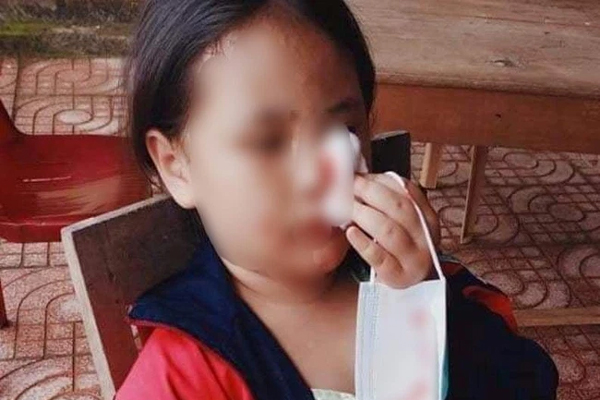 Bệnh viện Thanh Nhàn thông báo tìm người thân nam thanh niên bất tỉnh trên cầu-2