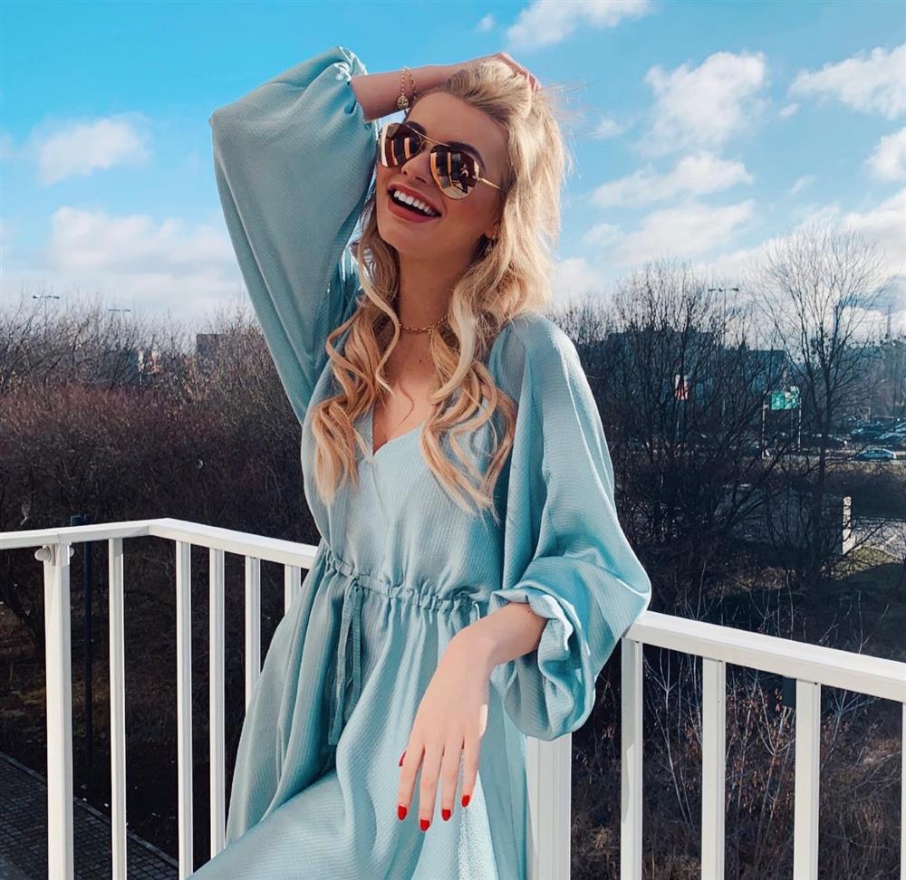 Tân Miss World 2021: Bánh bèo chúa đích thực với style toàn váy là váy, luôn khéo chọn thiết kế khoe một loạt điểm cực phẩm-15