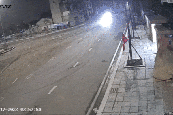 Mất trộm xe SH lúc rạng sáng, chủ nhà check lại camera thì thấy cảnh tượng đáng sợ-2