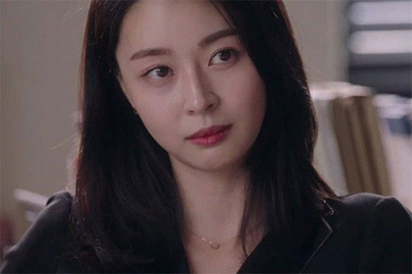 Tôi sinh con gái nên chồng thẳng thừng&nbsp;ly hôn, anh tái hôn với người vợ trẻ nhưng hai năm sau đó&nbsp;nhìn tình cảnh của họ mà tôi chỉ biết cười-1