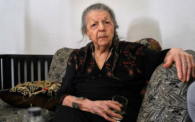 Chuyện tình như tiểu thuyết của nhà thơ lừng danh Việt Nam cùng ký giả Pháp: Trước khi mất trao cho con chiếc cặp cũ và khoảnh khắc vỡ òa khi bí mật lật mở!-6