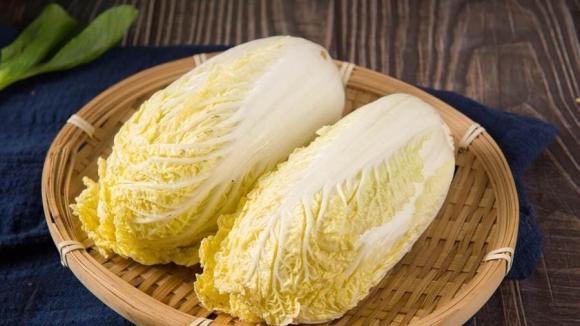 Sự khác biệt giữa cải thảo lá vàng và lá xanh là gì? Người bán rau bật mí, nó có sự khác biệt rất lớn-4