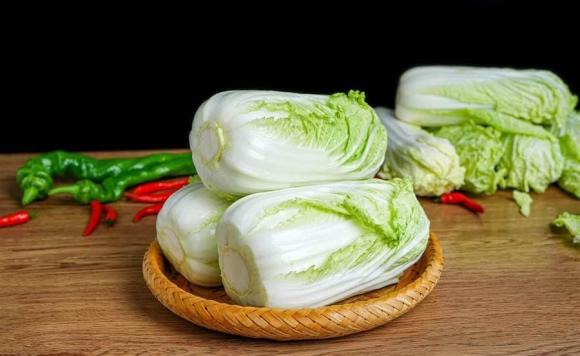 Sự khác biệt giữa cải thảo lá vàng và lá xanh là gì? Người bán rau bật mí, nó có sự khác biệt rất lớn-8