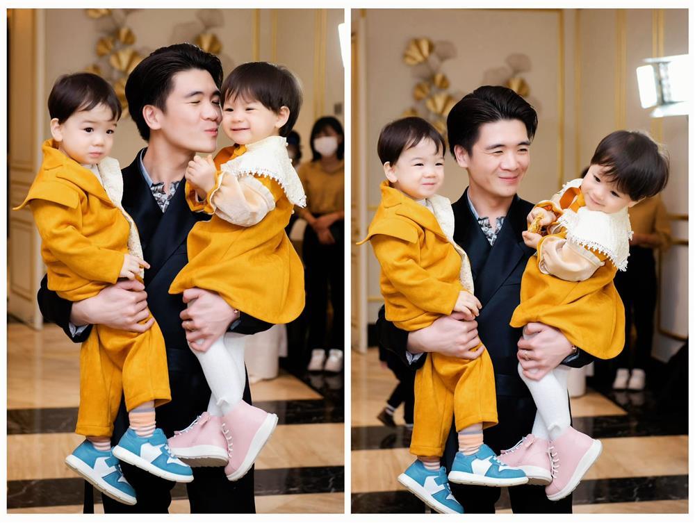 Ông bố đơn thân nhà bầu Hiển khoe khoảnh khắc cực kỳ đáng yêu của cặp sinh đôi kháu khỉnh-1