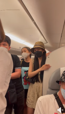 Hành khách bức xúc vì chuyến bay từ Côn Đảo về TP.HCM bị delay, tố nhân viên hăm dọa: Bamboo Airways lên tiếng giải thích-4