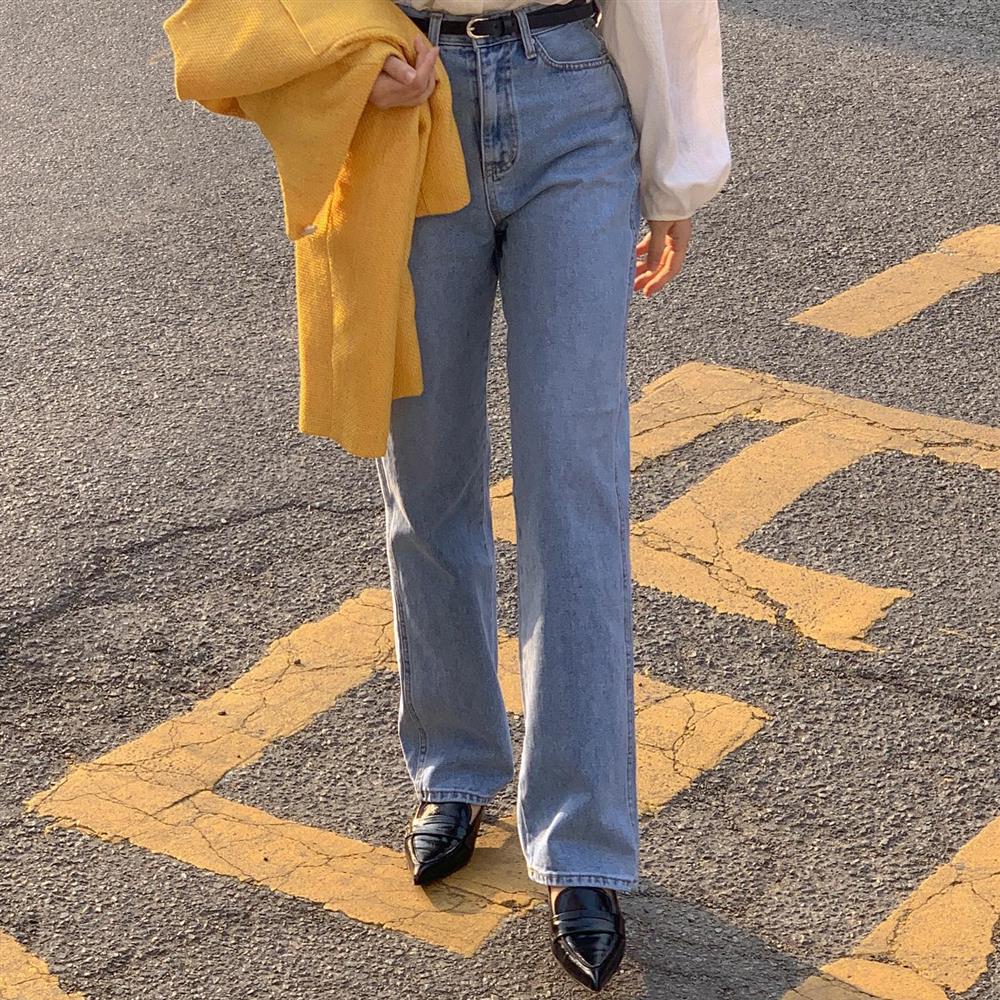 Gái Hàn sẽ cho chị em biết 4 mẫu quần jeans đang mốt nhất, có đủ thì mặc đẹp mọi lúc mọi nơi-12