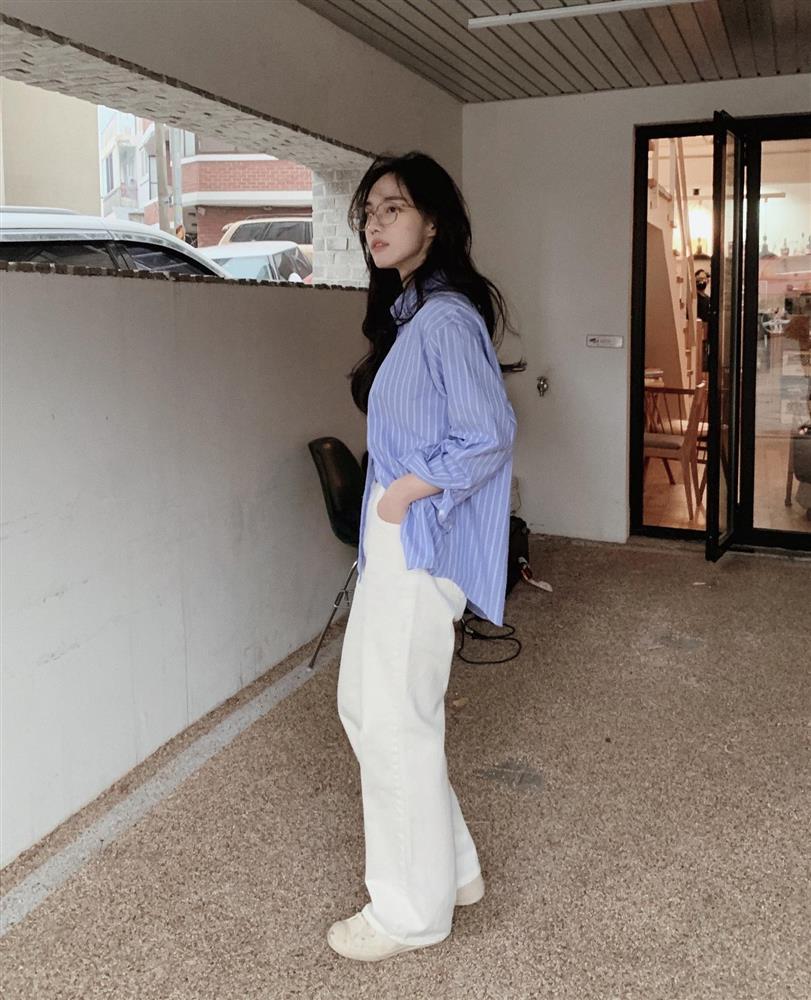 Gái Hàn sẽ cho chị em biết 4 mẫu quần jeans đang mốt nhất, có đủ thì mặc đẹp mọi lúc mọi nơi-15