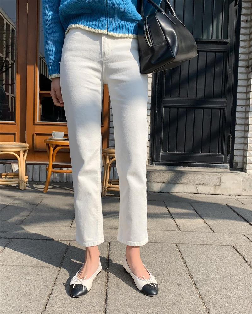 Gái Hàn sẽ cho chị em biết 4 mẫu quần jeans đang mốt nhất, có đủ thì mặc đẹp mọi lúc mọi nơi-16