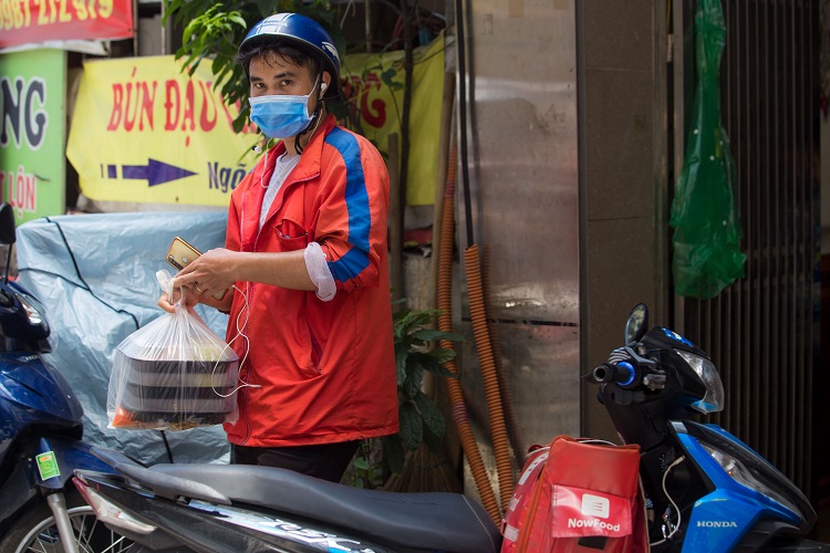Hà Nội: Cảnh tượng hàng quán không bóng người dù được mở cửa giữa mùa dịch-8