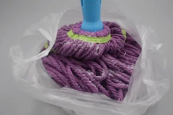 Khi giặt quần áo, đừng chỉ cho bột giặt, dạy cho bạn một mẹo nhỏ, quần áo bẩn sẽ như mới-6