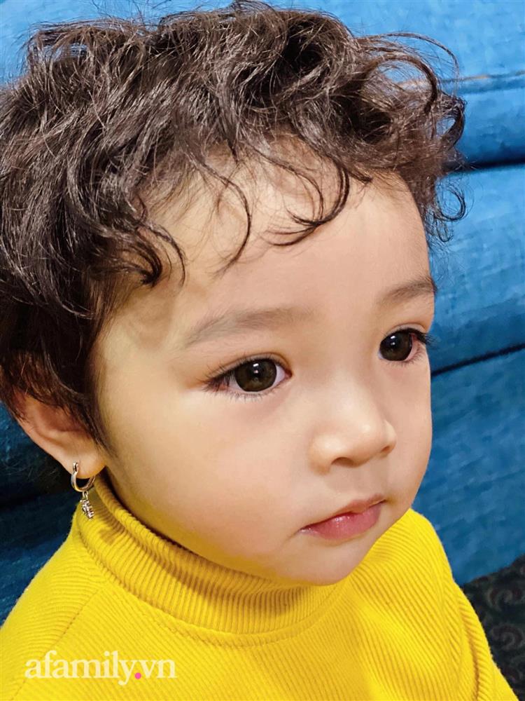 Sinh 2 con gái xinh xắn như thiên thần, nghía qua nhan sắc hack tuổi của mẹ mới đáng kinh ngạc, quan điểm dạy con còn được dân tình nể phục hơn-7