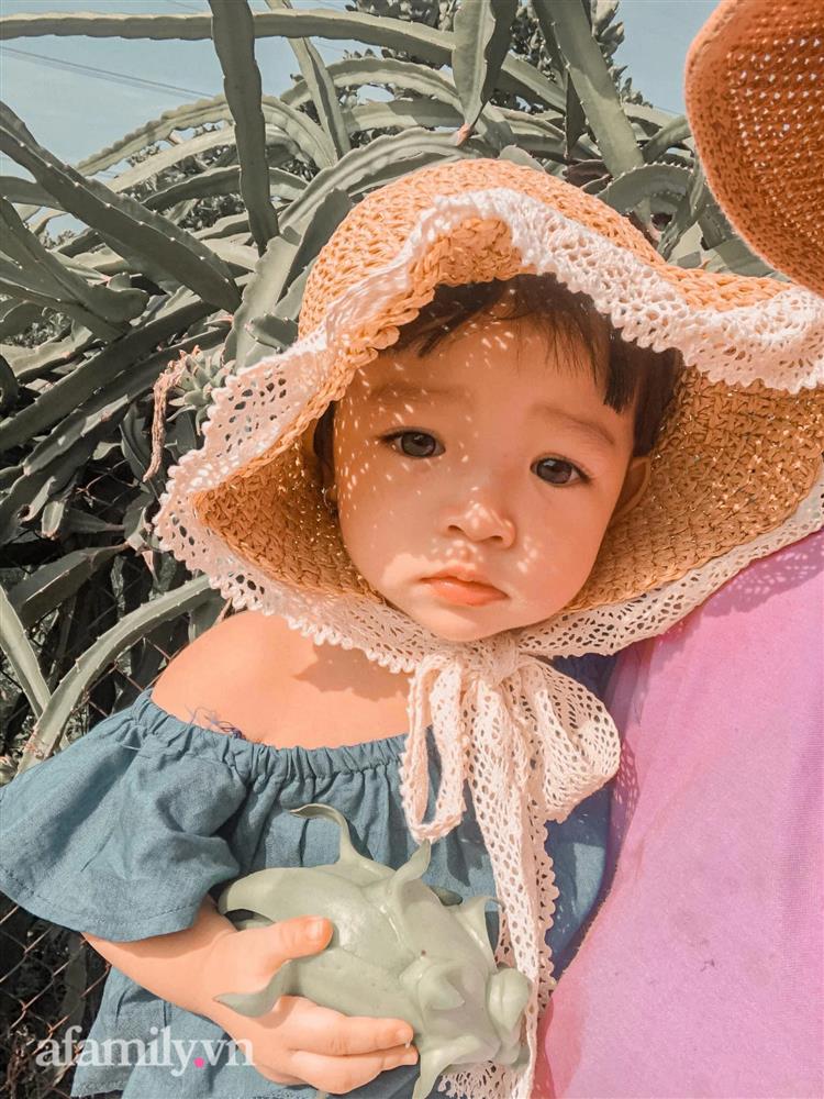 Sinh 2 con gái xinh xắn như thiên thần, nghía qua nhan sắc hack tuổi của mẹ mới đáng kinh ngạc, quan điểm dạy con còn được dân tình nể phục hơn-8