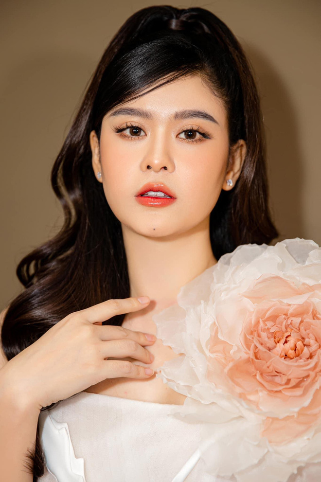 Khoảnh khắc ngọt lịm của Chi Dân và Trương Quỳnh Anh, vì sao dính tin đồn hẹn hò?-12