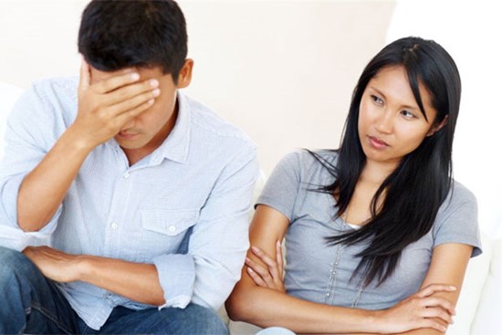 Thương tình gia đình tôi khó khăn, bác hàng xóm bất ngờ cho vay 1 tỷ không tính lãi và cách chồng trả ơn làm tôi thấy sợ
