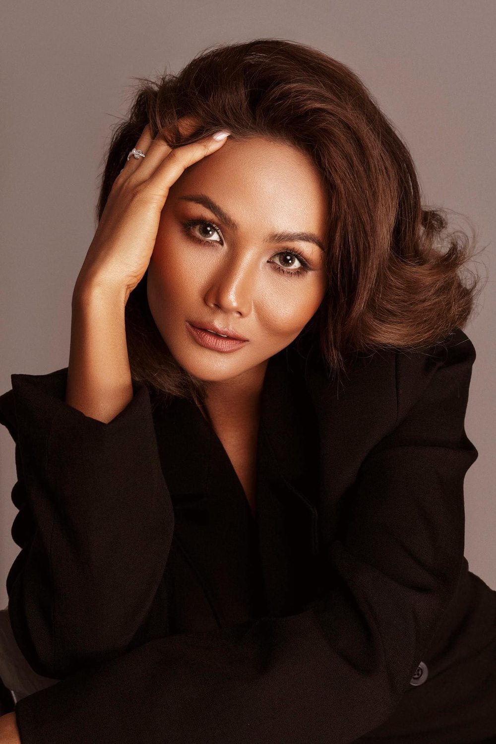 H’Hen Niê thừa nhận quay lại với bạn trai cũ, tiết lộ nguyên nhân chia tay rồi tái hợp-6