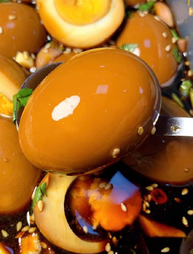 Trứng ngâm tương Hàn Quốc cực hao cơm khiến chị em văn phòng mê mẩn-3