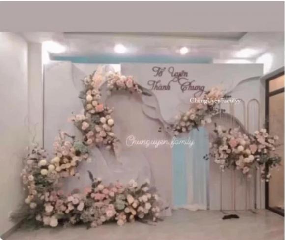 Hé lộ không gian lễ ăn hỏi của trung vệ Nguyễn Thành Chung và bạn gái xinh đẹp-1