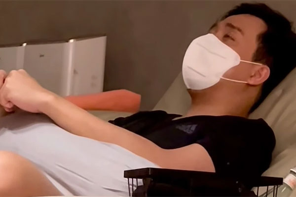 Trấn Thành sốt gần 39 độ do mắc Covid, xúc động nói với Hari Won: May có em chăm sóc-4