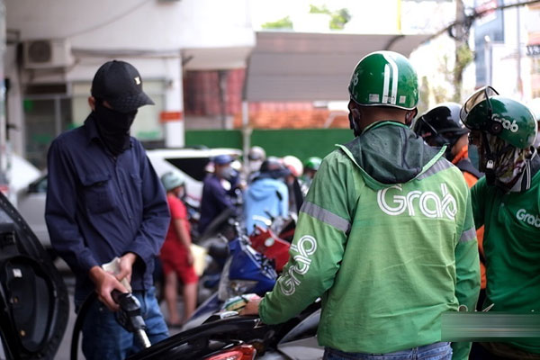 Phụ gia tiết kiệm xăng: Lợi bất cập hại-2