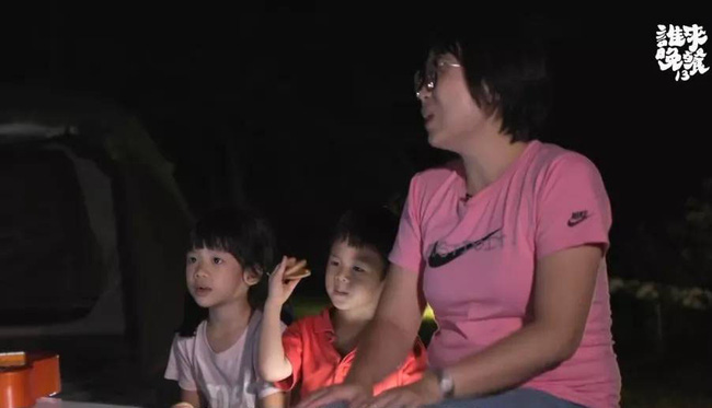 Bà mẹ dành cả thanh xuân để chửa đẻ, 10 năm sinh 6 đứa con liên tiếp, chuyển dạ tại nhà để tiết kiệm tiền, mẹ chồng năn nỉ: Đừng đẻ nữa-11