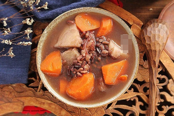 Xương heo hầm theo cách này vị ngọt nhẹ, có tác dụng thanh nhiệt giải cảm, cả nhà ăn không biết chán-2