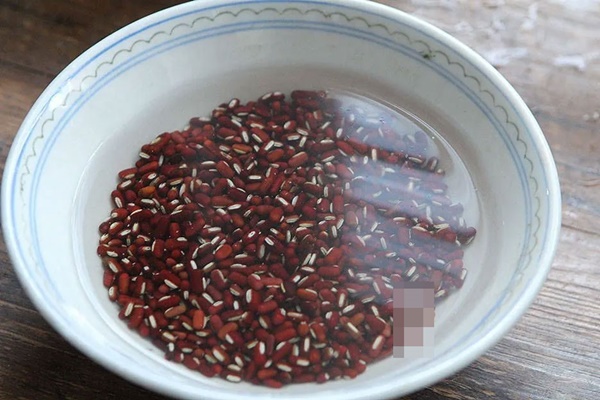 Xương heo hầm theo cách này vị ngọt nhẹ, có tác dụng thanh nhiệt giải cảm, cả nhà ăn không biết chán-3