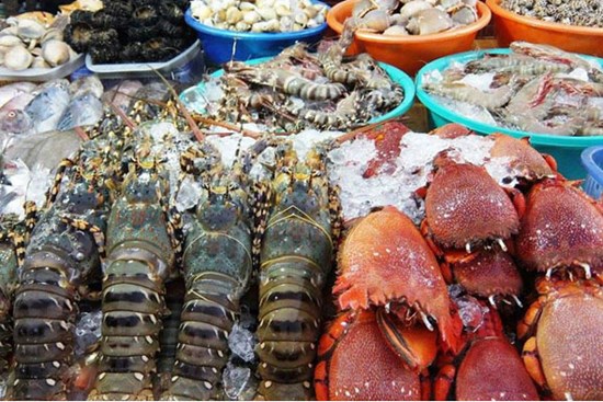 Cái gì cũng tăng giá nhưng riêng hải sản thì lại 