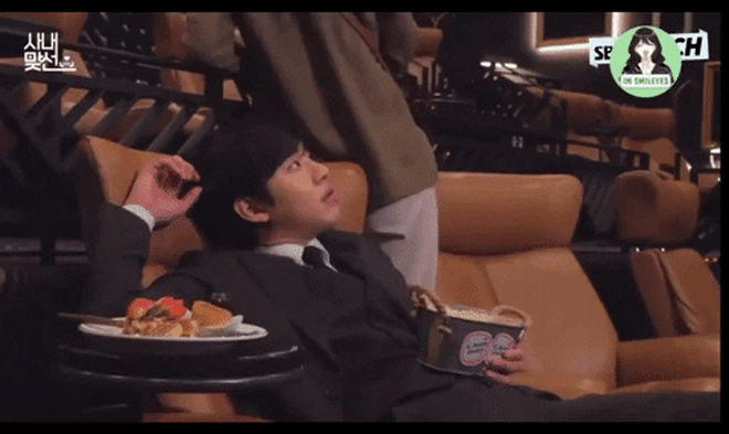 Phát sốt vì loạt hậu trường đắt giá của A Business Proposal: Nhìn đôi phụ tưởng đâu yêu thật, có cả cảnh tự biên tự diễn-9