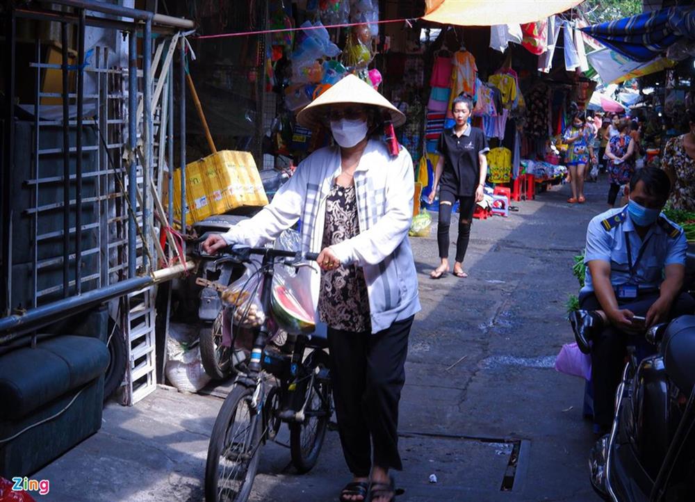 Bà nội trợ ở TP.HCM đau đầu với bài toán chi tiêu-4