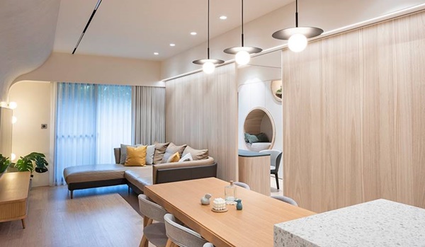 Cặp đôi thiết kế căn hộ đơn giản nhưng tiện nghi, có cả không gian sống thoải mái cho 2 chú mèo cưng dễ thương-1