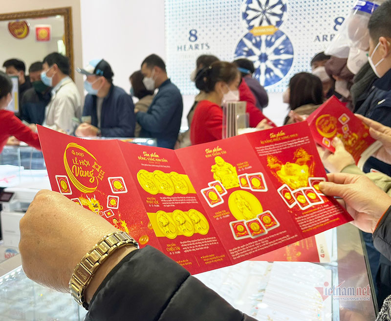 Giá vàng hôm nay 19/3: Giữ mức cao chờ biến động mới-1