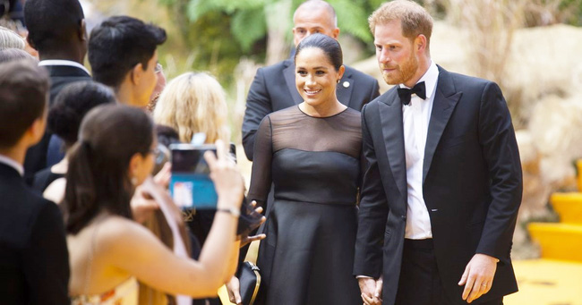 HOT: Vợ chồng Meghan được mời trao giải Oscar, thông tin chi tiết khiến hoàng gia Anh phải cau mày-1