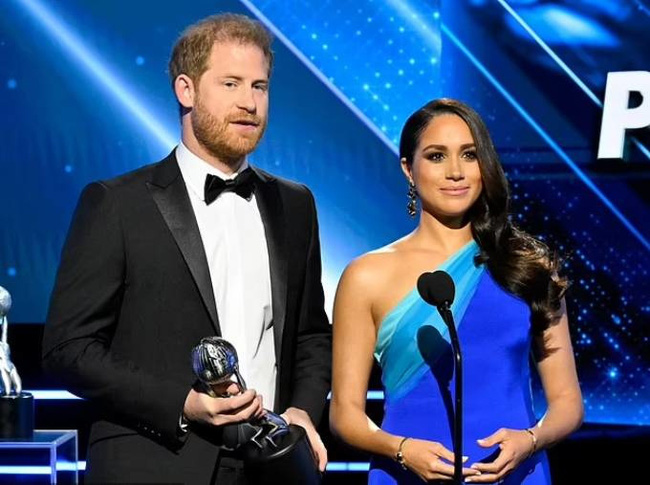 HOT: Vợ chồng Meghan được mời trao giải Oscar, thông tin chi tiết khiến hoàng gia Anh phải cau mày-2