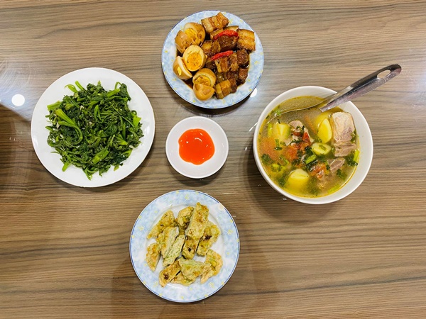 Mâm cơm đậm chất miền Trung của cô dâu Hà Nội lấy chồng Hà Tĩnh, ông xã thích cơm nhà nên từ vụng về trở thành vợ đảm-13