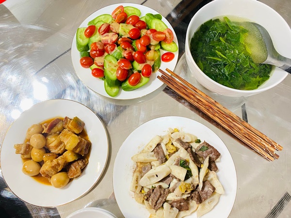 Mâm cơm đậm chất miền Trung của cô dâu Hà Nội lấy chồng Hà Tĩnh, ông xã thích cơm nhà nên từ vụng về trở thành vợ đảm-20