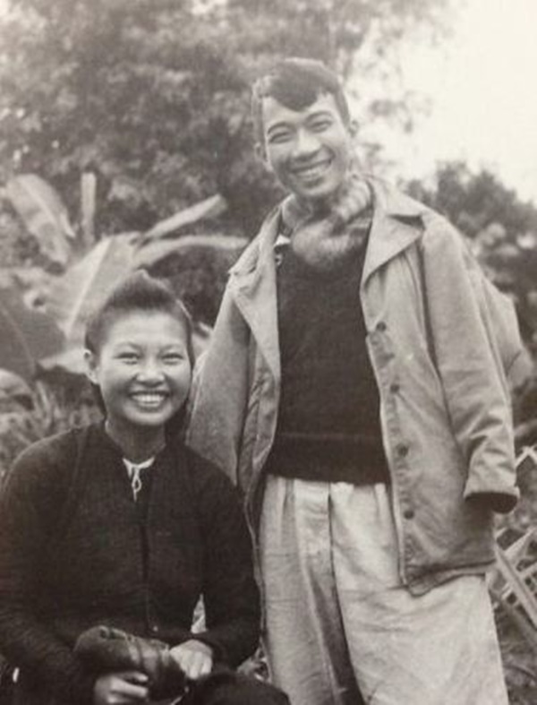 Mẹ vợ đắp chiếu tuyệt thực phản đối đám cưới vì chàng rể ở đẩu ở đâu và đêm tân hôn có 1-0-2 của nhà thơ Tố Hữu cùng người vợ 55 năm-3