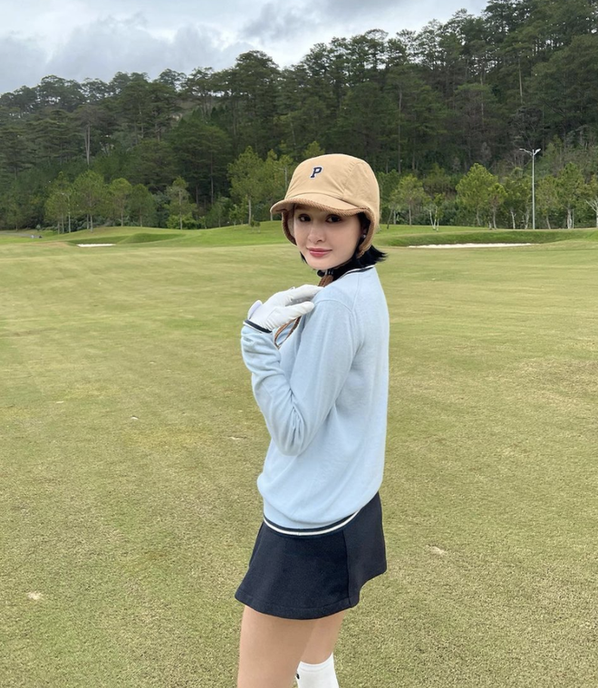 Hiền Hồ dạo này lên như diều gặp gió: Sắm xe chục tỷ, check-in sân golf còn nhiều hơn đi hát, nhìn đến số đồ hiệu mới choáng!-4