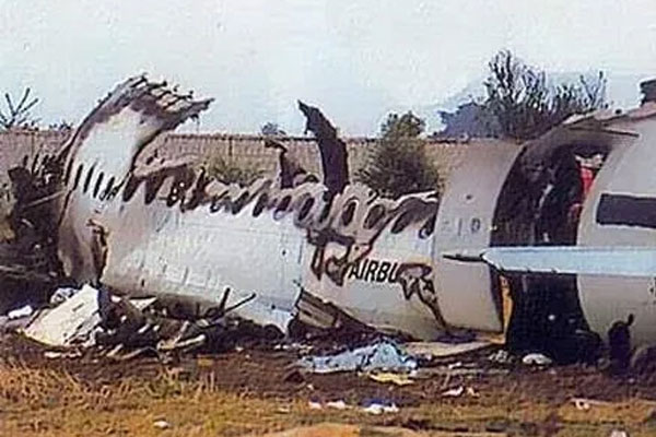 HOT: Đội cứu hộ đã tiếp cận được hiện trường vụ tai nạn máy bay, những hình ảnh đầu tiên đau đớn xót xa-9