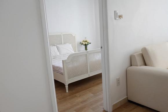 Lý Nhã Kỳ khoe mọi ngóc ngách trong tòa nhà mang tên mình, choáng nhất là bàn ăn rộng cho hơn 20 người-11