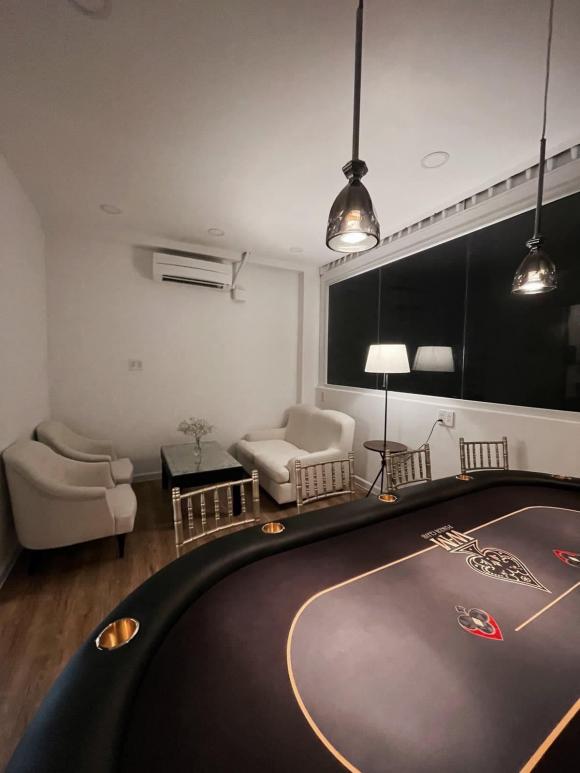 Lý Nhã Kỳ khoe mọi ngóc ngách trong tòa nhà mang tên mình, choáng nhất là bàn ăn rộng cho hơn 20 người-15