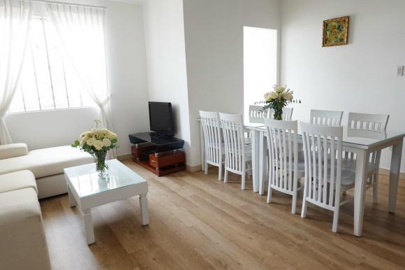 Lý Nhã Kỳ khoe mọi ngóc ngách trong tòa nhà mang tên mình, choáng nhất là bàn ăn rộng cho hơn 20 người-9