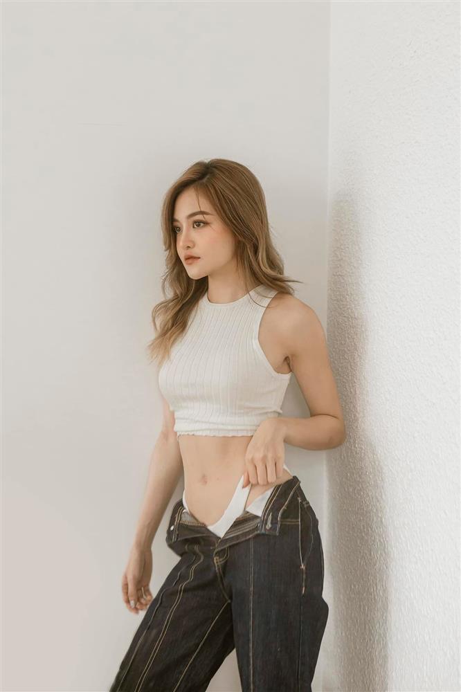 Thuỳ Anh Cả một đời ân oán ngày càng hở bạo-22