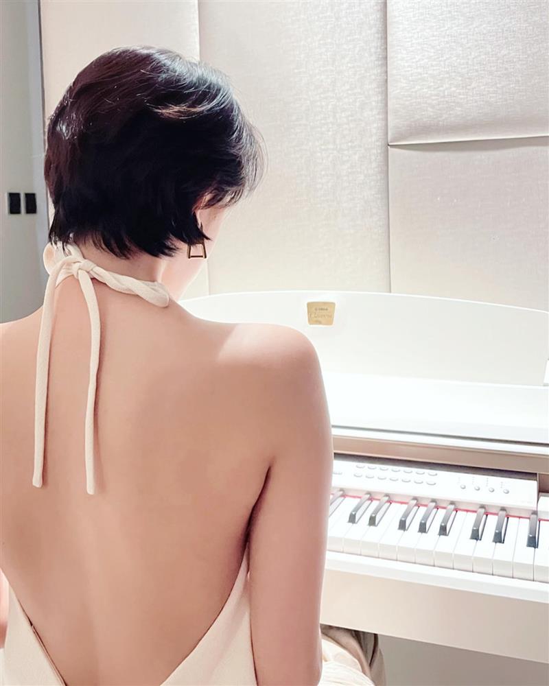 Hóa ra Hiền Hồ cũng sở hữu bờ vai mắc áo, bảo sao mặc đồ hở đẹp không thua Ninh Dương Lan Ngọc-14